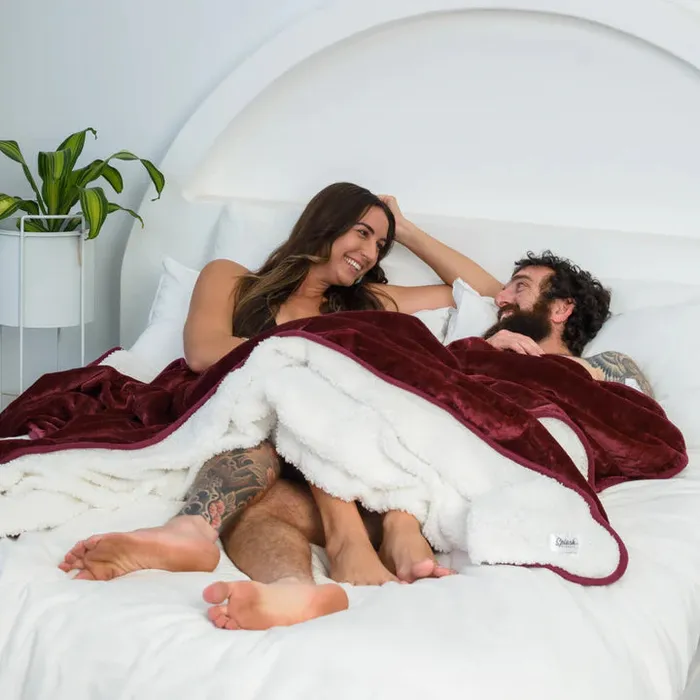 SPLASH BLANKET WATERPROOF SPLASH BLANKET THE OG 1M X 1M ROUND Female Sex Toys