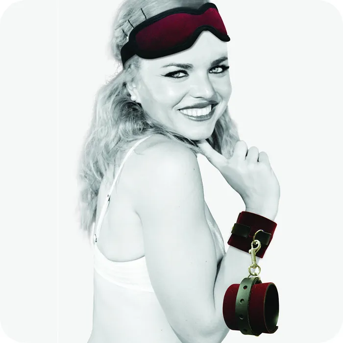 Sportsheets Couples Enchanted Cuffs Blindfold Kit Sportsheets Couples Enchanted Cuffs Blindfold Kit